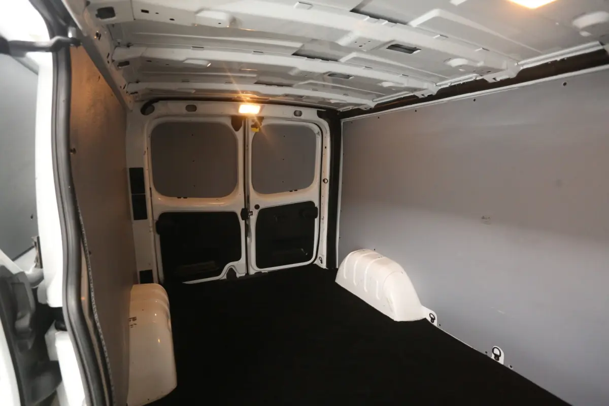 2.0 dCi L2H1 | Airco | Cruise | Camera | Carplay | 3 Zits | Trekhaak | Navi | Parkeersens.