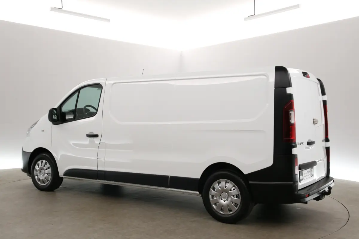 2.0 dCi L2H1 | Airco | Cruise | Camera | Carplay | 3 Zits | Trekhaak | Navi | Parkeersens.