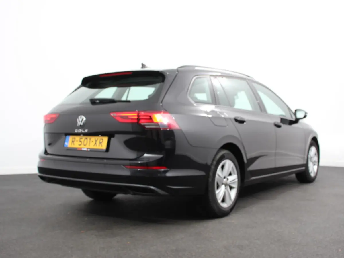 1.0 TSI 110pk Life Digitale Cockpit  Sfeerverlichting Cruise Control Climate Control Parkeer sensoren Navigatie Apple Carplay/Android Auto  Keyless start