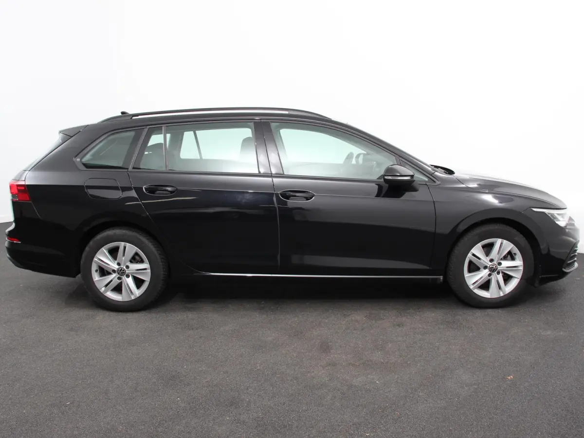 1.0 TSI 110pk Life Digitale Cockpit  Sfeerverlichting Cruise Control Climate Control Parkeer sensoren Navigatie Apple Carplay/Android Auto  Keyless start