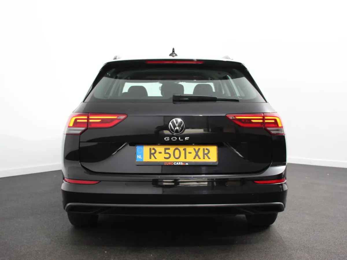 1.0 TSI 110pk Life Digitale Cockpit  Sfeerverlichting Cruise Control Climate Control Parkeer sensoren Navigatie Apple Carplay/Android Auto  Keyless start