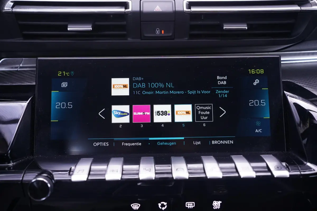 1.6 HYbrid Active Pack Business SOH 96% automaat Camera DAB-ontvangst Clima Cruise Navi PDC v+a Apple Carplay Led-verlichting Digi-cockpit 17"-lmv
