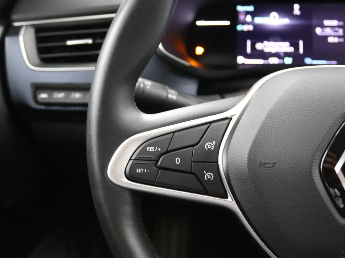 evolution E-Tech full hybrid 145 | Navigatie | Achteruitrijcamera |