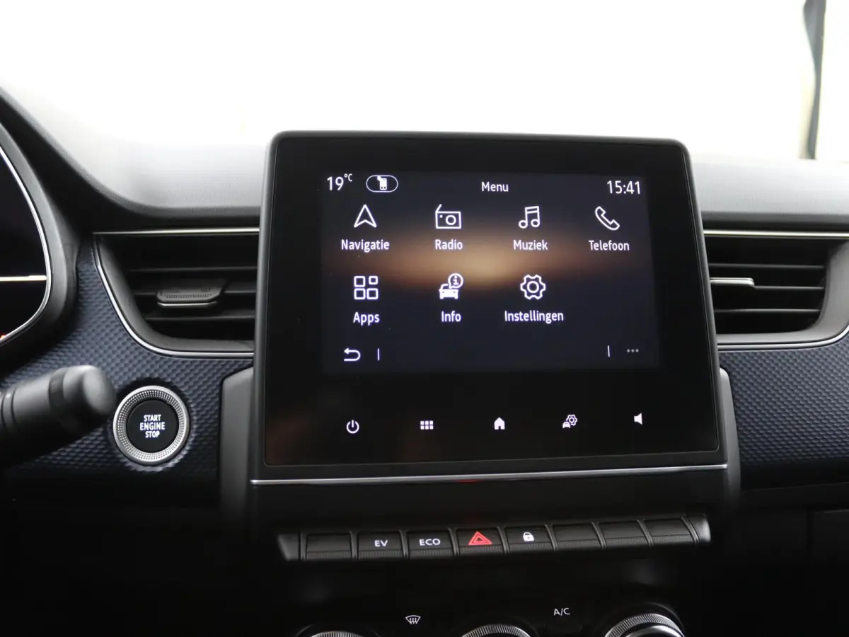 evolution E-Tech full hybrid 145 | Navigatie | Achteruitrijcamera |