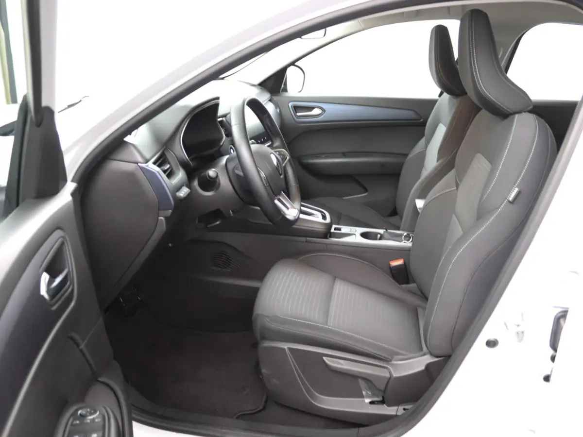 evolution E-Tech full hybrid 145 | Navigatie | Achteruitrijcamera |