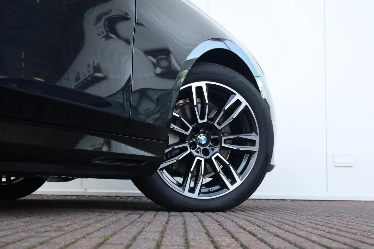 eDrive40 M Sport Edition 84 kWh | SoH 99% | M-Sport Pakket | Trekhaak | Leder | Elektr. Stoelen | Stoelverwarming | Head-Up | Harman Kardon | Active Cruise |