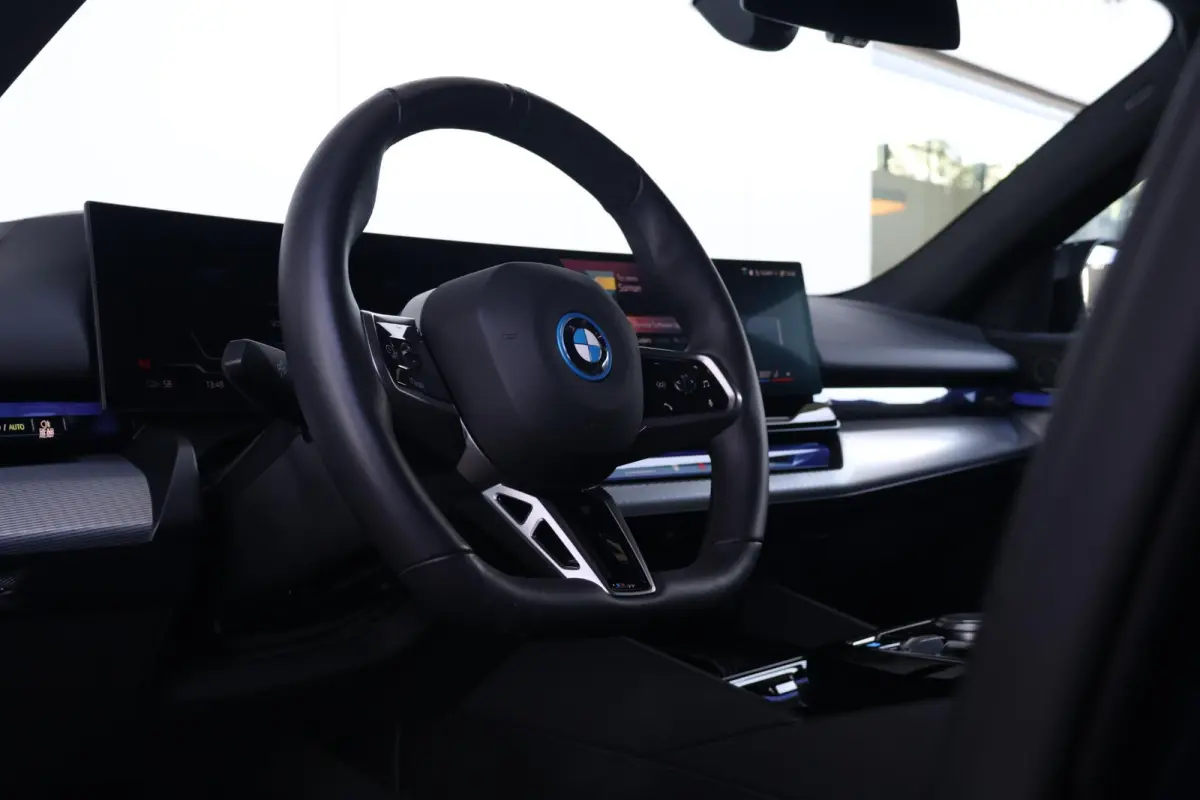 eDrive40 M Sport Edition 84 kWh | SoH 99% | M-Sport Pakket | Trekhaak | Leder | Elektr. Stoelen | Stoelverwarming | Head-Up | Harman Kardon | Active Cruise |