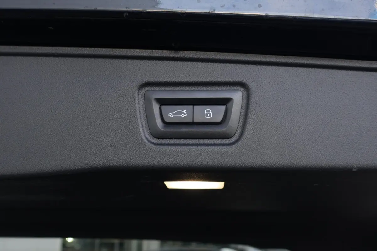 eDrive40 M Sport Edition 84 kWh | SoH 99% | M-Sport Pakket | Trekhaak | Leder | Elektr. Stoelen | Stoelverwarming | Head-Up | Harman Kardon | Active Cruise |