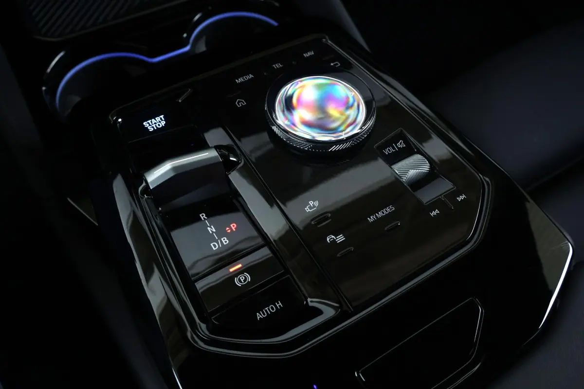 eDrive40 M Sport Edition 84 kWh | SoH 99% | M-Sport Pakket | Trekhaak | Leder | Elektr. Stoelen | Stoelverwarming | Head-Up | Harman Kardon | Active Cruise |