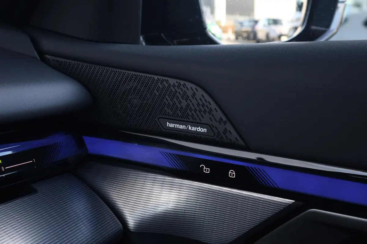 eDrive40 M Sport Edition 84 kWh | SoH 99% | M-Sport Pakket | Trekhaak | Leder | Elektr. Stoelen | Stoelverwarming | Head-Up | Harman Kardon | Active Cruise |