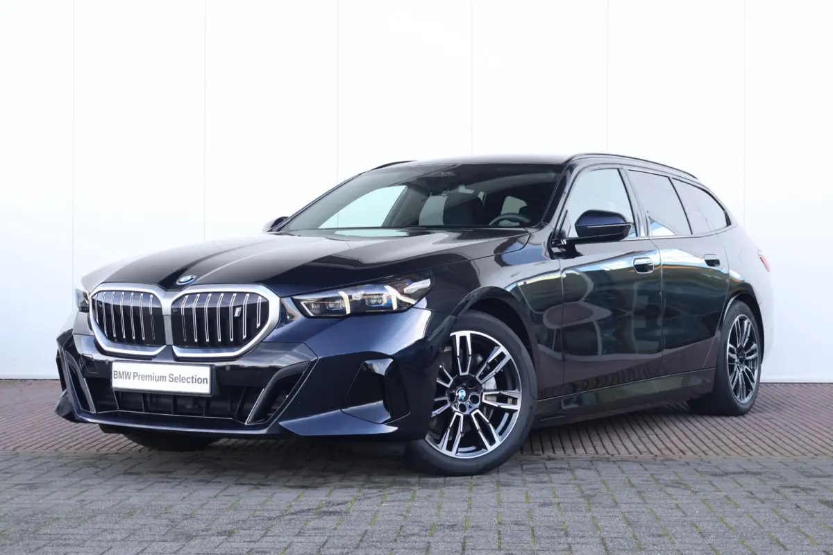eDrive40 M Sport Edition 84 kWh | SoH 99% | M-Sport Pakket | Trekhaak | Leder | Elektr. Stoelen | Stoelverwarming | Head-Up | Harman Kardon | Active Cruise |