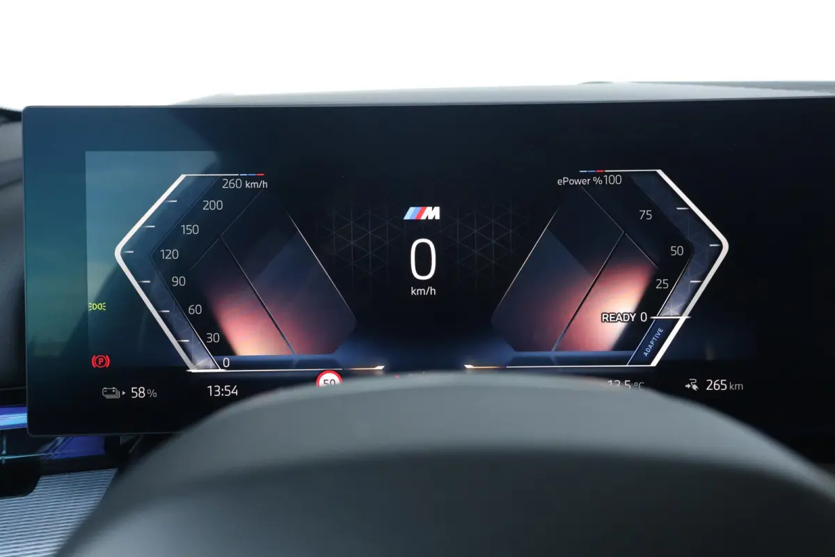 eDrive40 M Sport Edition 84 kWh | SoH 99% | M-Sport Pakket | Trekhaak | Leder | Elektr. Stoelen | Stoelverwarming | Head-Up | Harman Kardon | Active Cruise |