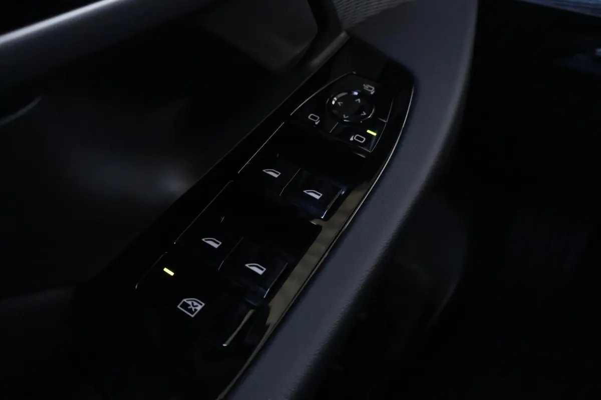 eDrive40 M Sport Edition 84 kWh | SoH 99% | M-Sport Pakket | Trekhaak | Leder | Elektr. Stoelen | Stoelverwarming | Head-Up | Harman Kardon | Active Cruise |