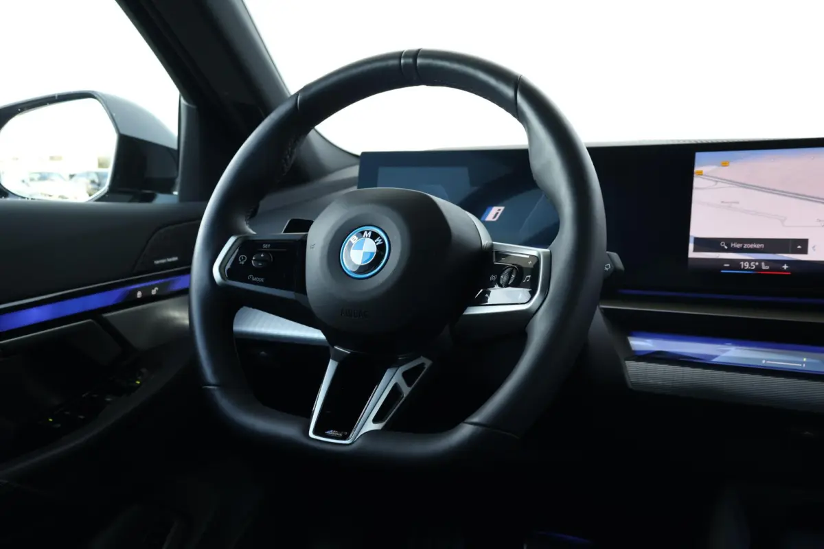 eDrive40 M Sport Edition 84 kWh | SoH 99% | M-Sport Pakket | Trekhaak | Leder | Elektr. Stoelen | Stoelverwarming | Head-Up | Harman Kardon | Active Cruise |