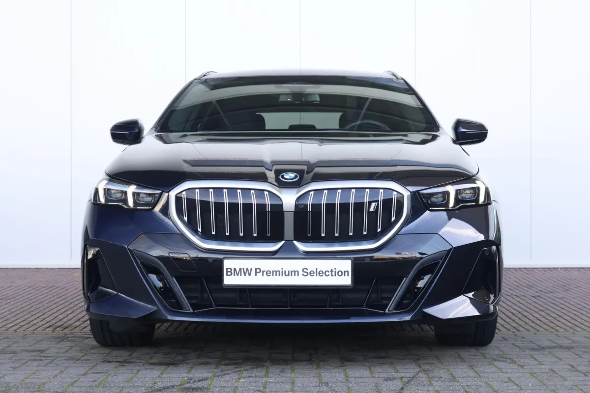 eDrive40 M Sport Edition 84 kWh | SoH 99% | M-Sport Pakket | Trekhaak | Leder | Elektr. Stoelen | Stoelverwarming | Head-Up | Harman Kardon | Active Cruise |
