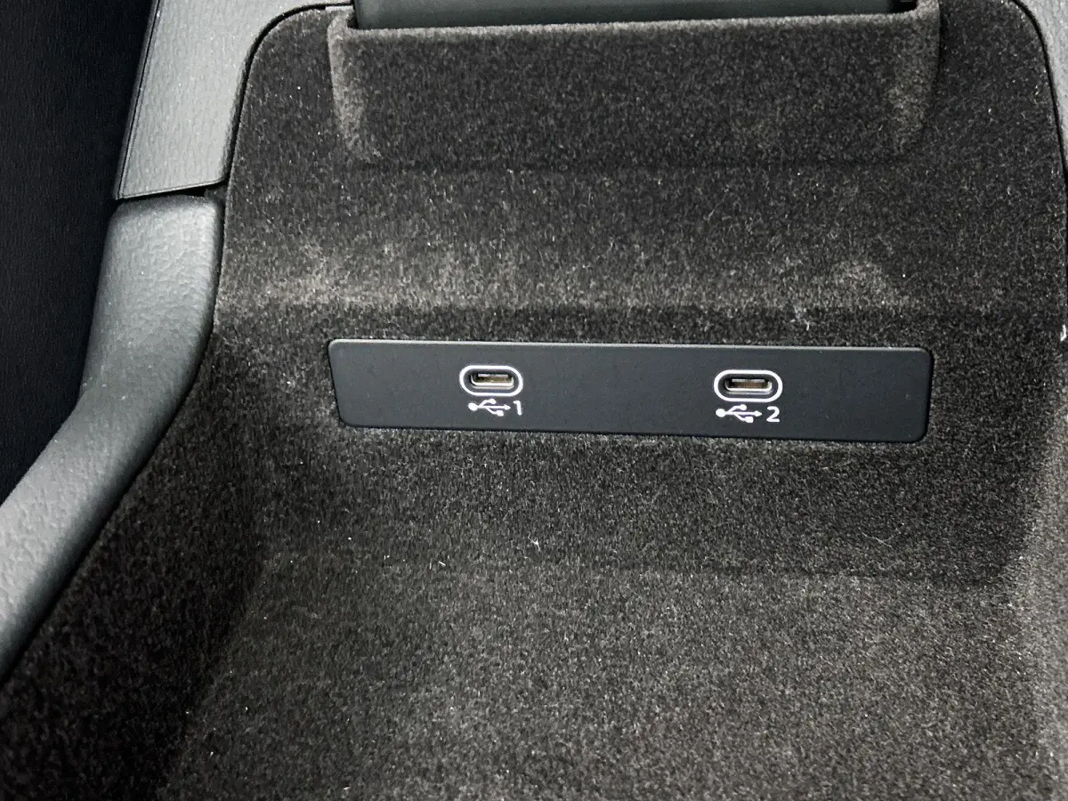 45 TFSI S Edition | APPLE CARPLAY | ANDROID AUTO | S-LINE | ACHTERUITRIJCAMERA | PARKEERSENSOREN | ELEKTRISCHE ACHTERKLEP | NAVIGATIE | ELEKTRISCHE STOELEN | MEMORY | CRUISE CONTROL | DIGITA