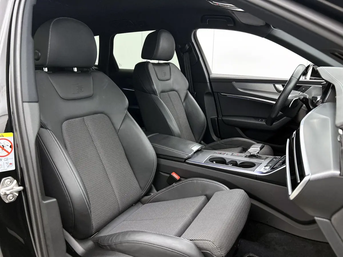 45 TFSI S Edition | APPLE CARPLAY | ANDROID AUTO | S-LINE | ACHTERUITRIJCAMERA | PARKEERSENSOREN | ELEKTRISCHE ACHTERKLEP | NAVIGATIE | ELEKTRISCHE STOELEN | MEMORY | CRUISE CONTROL | DIGITA