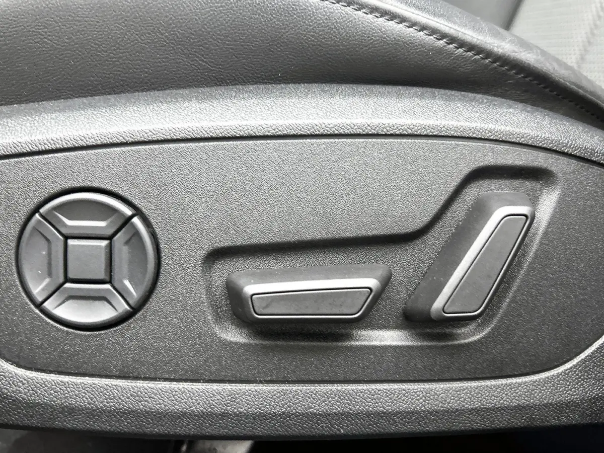 45 TFSI S Edition | APPLE CARPLAY | ANDROID AUTO | S-LINE | ACHTERUITRIJCAMERA | PARKEERSENSOREN | ELEKTRISCHE ACHTERKLEP | NAVIGATIE | ELEKTRISCHE STOELEN | MEMORY | CRUISE CONTROL | DIGITA