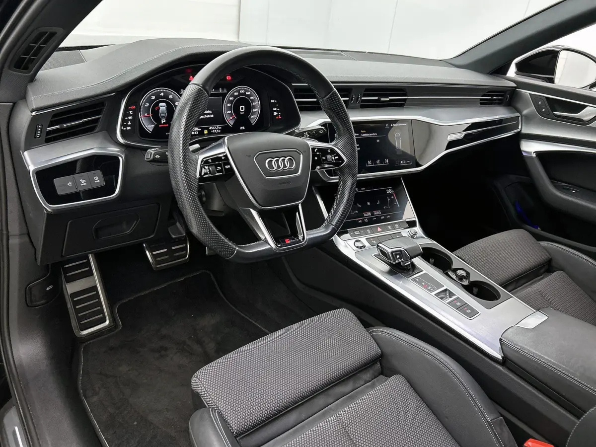 45 TFSI S Edition | APPLE CARPLAY | ANDROID AUTO | S-LINE | ACHTERUITRIJCAMERA | PARKEERSENSOREN | ELEKTRISCHE ACHTERKLEP | NAVIGATIE | ELEKTRISCHE STOELEN | MEMORY | CRUISE CONTROL | DIGITA