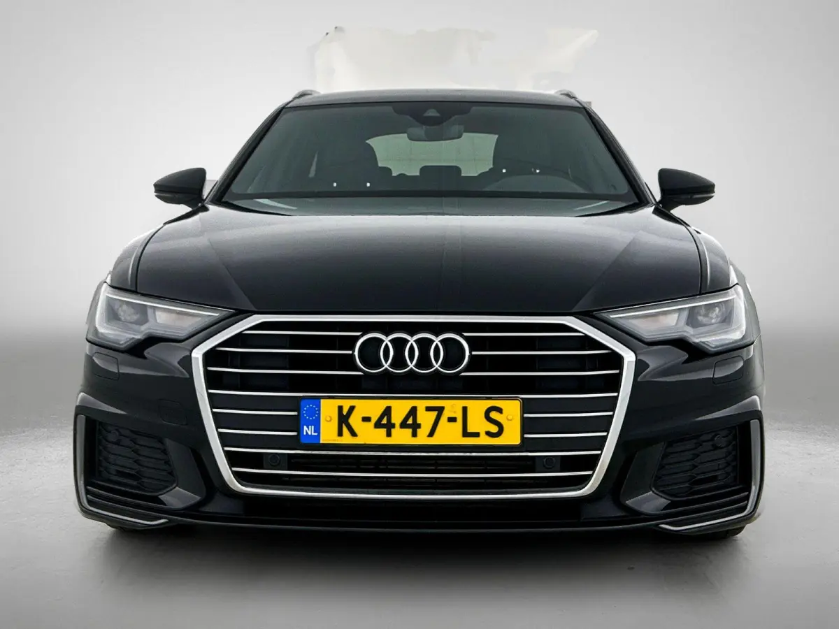 45 TFSI S Edition | APPLE CARPLAY | ANDROID AUTO | S-LINE | ACHTERUITRIJCAMERA | PARKEERSENSOREN | ELEKTRISCHE ACHTERKLEP | NAVIGATIE | ELEKTRISCHE STOELEN | MEMORY | CRUISE CONTROL | DIGITA