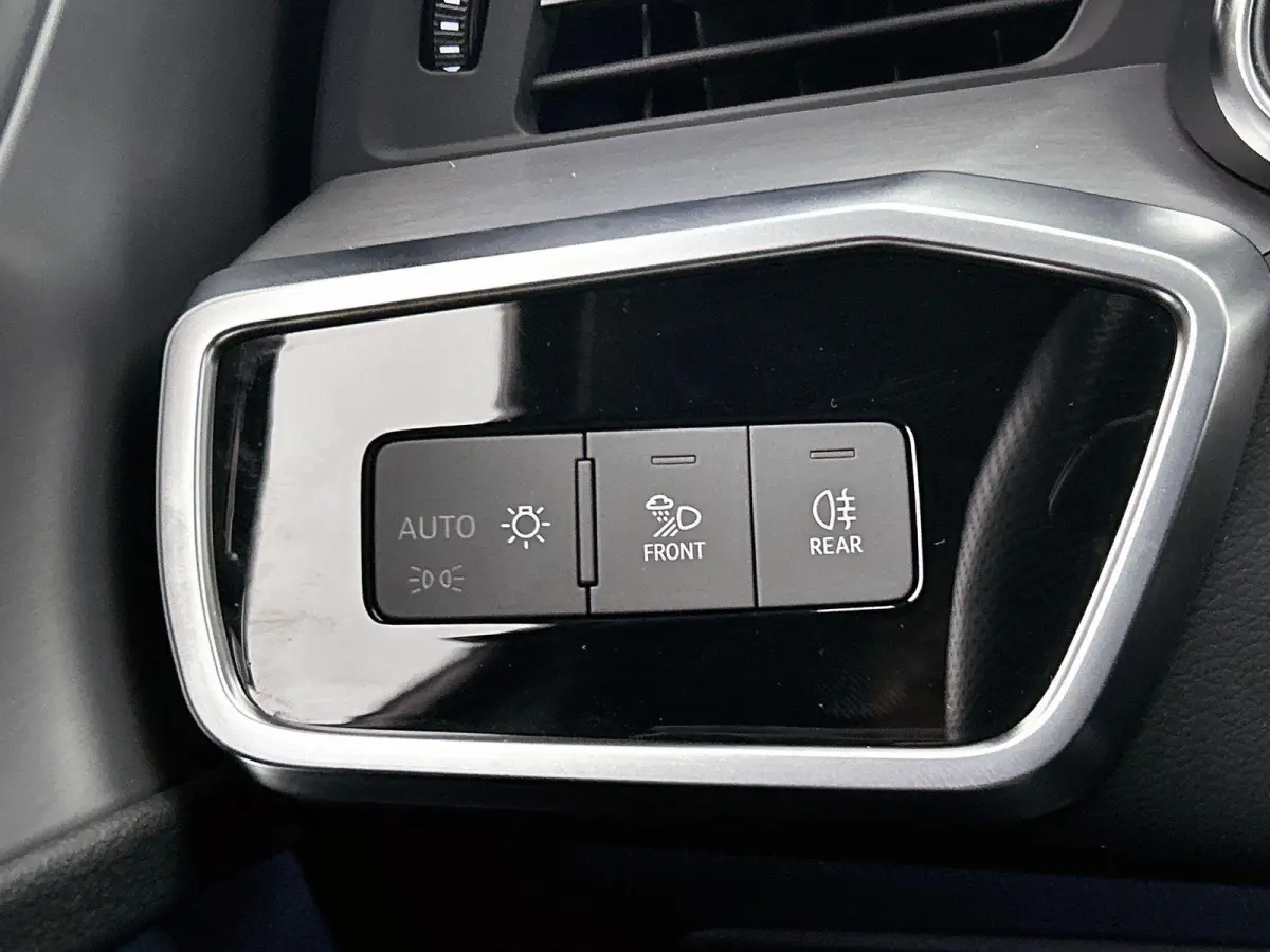 45 TFSI S Edition | APPLE CARPLAY | ANDROID AUTO | S-LINE | ACHTERUITRIJCAMERA | PARKEERSENSOREN | ELEKTRISCHE ACHTERKLEP | NAVIGATIE | ELEKTRISCHE STOELEN | MEMORY | CRUISE CONTROL | DIGITA