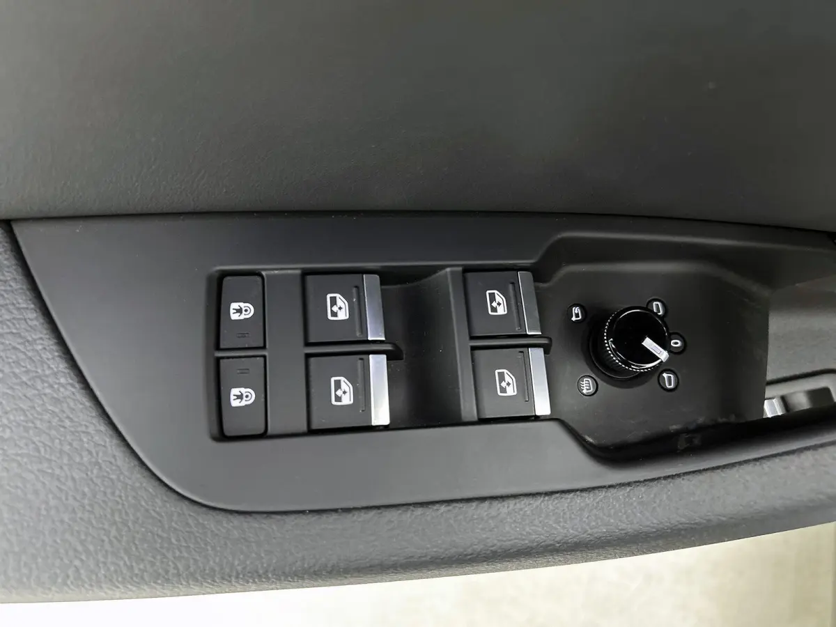 45 TFSI S Edition | APPLE CARPLAY | ANDROID AUTO | S-LINE | ACHTERUITRIJCAMERA | PARKEERSENSOREN | ELEKTRISCHE ACHTERKLEP | NAVIGATIE | ELEKTRISCHE STOELEN | MEMORY | CRUISE CONTROL | DIGITA