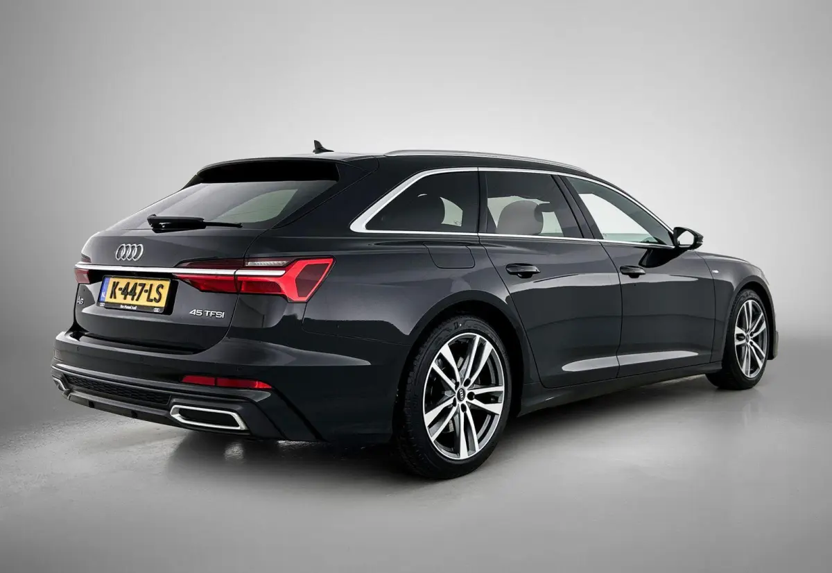 45 TFSI S Edition | APPLE CARPLAY | ANDROID AUTO | S-LINE | ACHTERUITRIJCAMERA | PARKEERSENSOREN | ELEKTRISCHE ACHTERKLEP | NAVIGATIE | ELEKTRISCHE STOELEN | MEMORY | CRUISE CONTROL | DIGITA