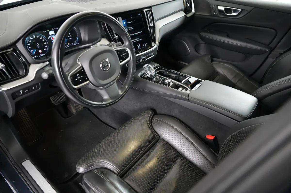 2.0 T8 Recharge 456 pk PHEV Plus Bright AWD | SOH 96% | Pano | Adaptive Cruise | Stoelverw. | HK/DAB+ | El. achterklep | El. stl. verst. | Parkeerss. |