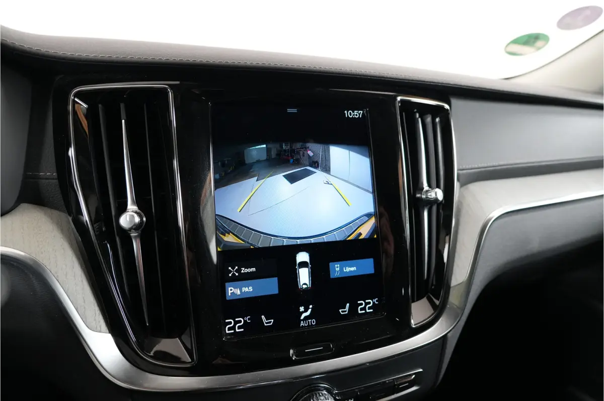 2.0 T8 Recharge 456 pk PHEV Plus Bright AWD | SOH 96% | Pano | Adaptive Cruise | Stoelverw. | HK/DAB+ | El. achterklep | El. stl. verst. | Parkeerss. |
