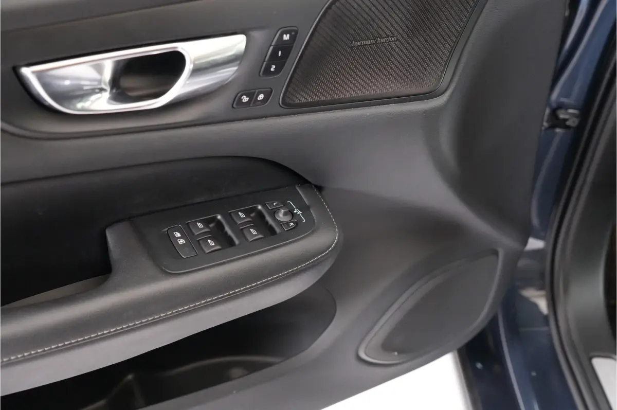 2.0 T8 Recharge 456 pk PHEV Plus Bright AWD | SOH 96% | Pano | Adaptive Cruise | Stoelverw. | HK/DAB+ | El. achterklep | El. stl. verst. | Parkeerss. |