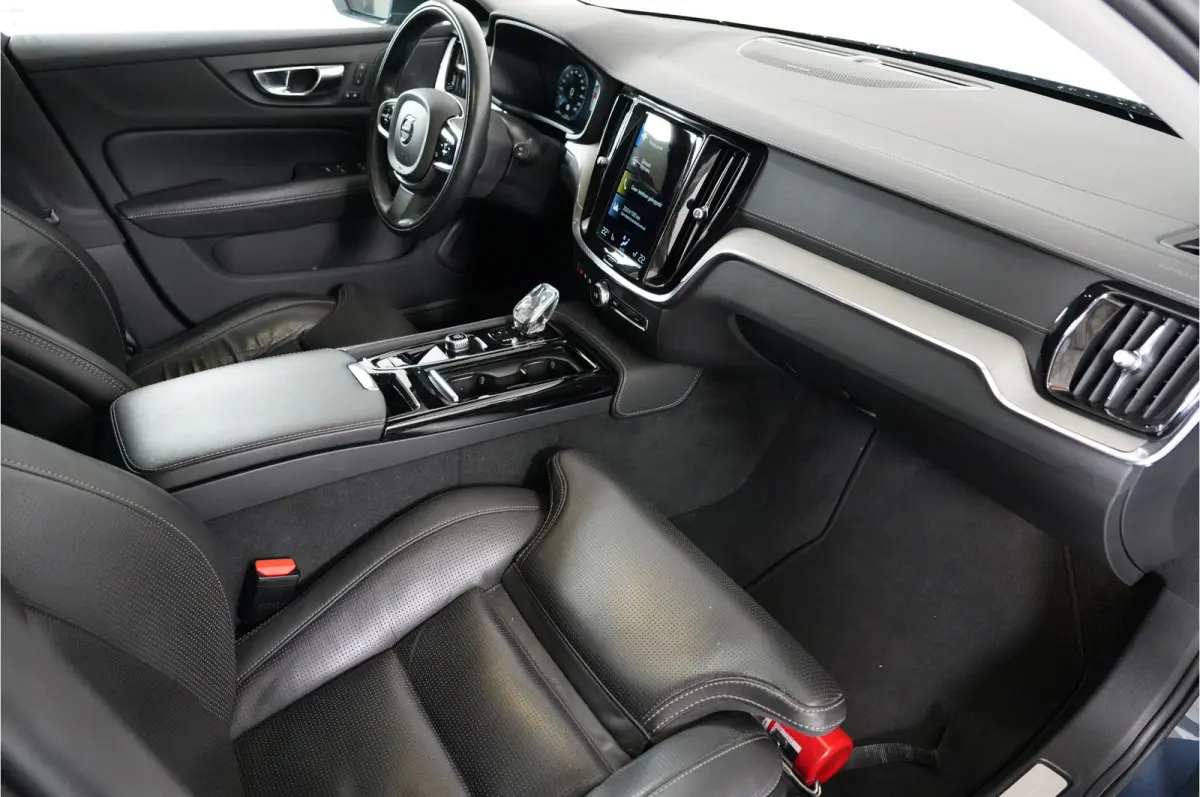 2.0 T8 Recharge 456 pk PHEV Plus Bright AWD | SOH 96% | Pano | Adaptive Cruise | Stoelverw. | HK/DAB+ | El. achterklep | El. stl. verst. | Parkeerss. |