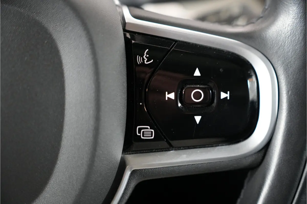 2.0 T8 Recharge 456 pk PHEV Plus Bright AWD | SOH 96% | Pano | Adaptive Cruise | Stoelverw. | HK/DAB+ | El. achterklep | El. stl. verst. | Parkeerss. |