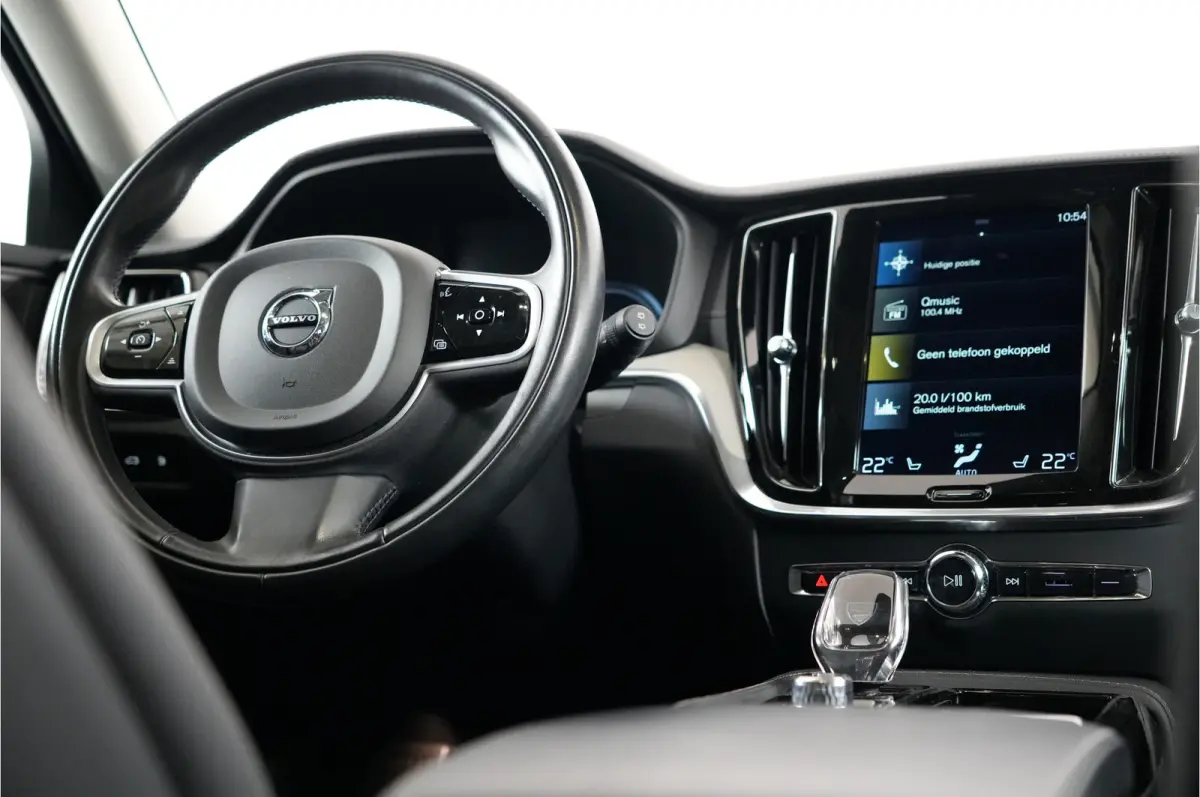 2.0 T8 Recharge 456 pk PHEV Plus Bright AWD | SOH 96% | Pano | Adaptive Cruise | Stoelverw. | HK/DAB+ | El. achterklep | El. stl. verst. | Parkeerss. |
