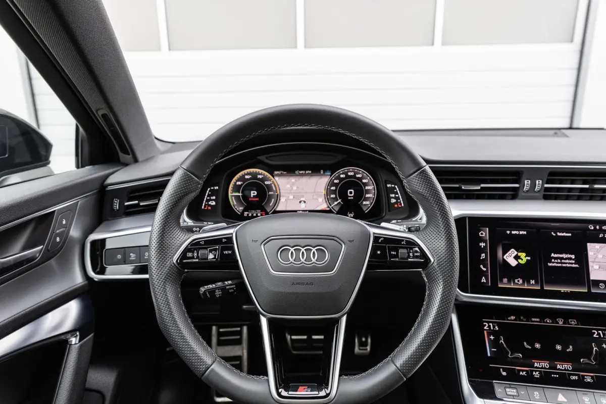 55 TFSIe 367pk quattro S edition Competition | Adaptief Onderstel | Panoramadak | Head-up Display | Trekhaak