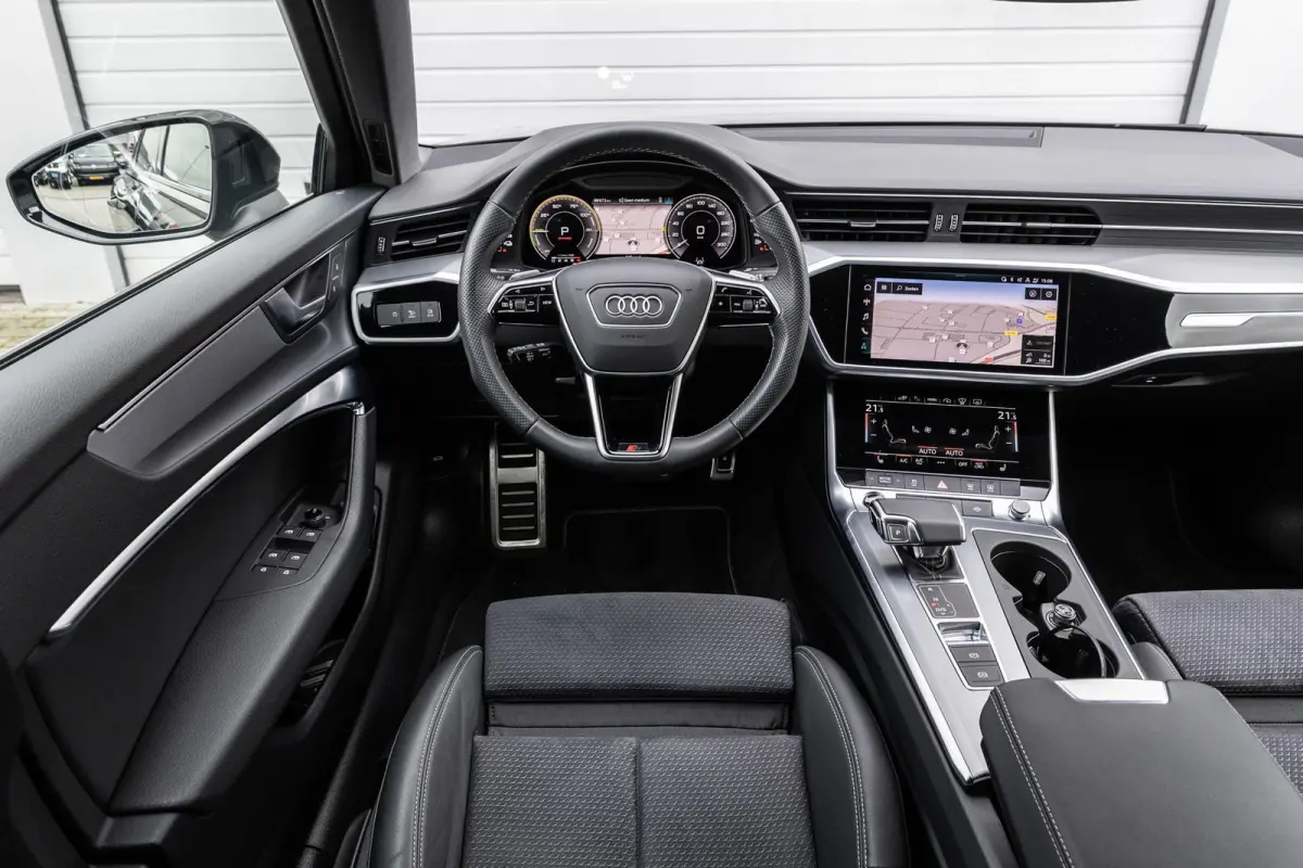 55 TFSIe 367pk quattro S edition Competition | Adaptief Onderstel | Panoramadak | Head-up Display | Trekhaak