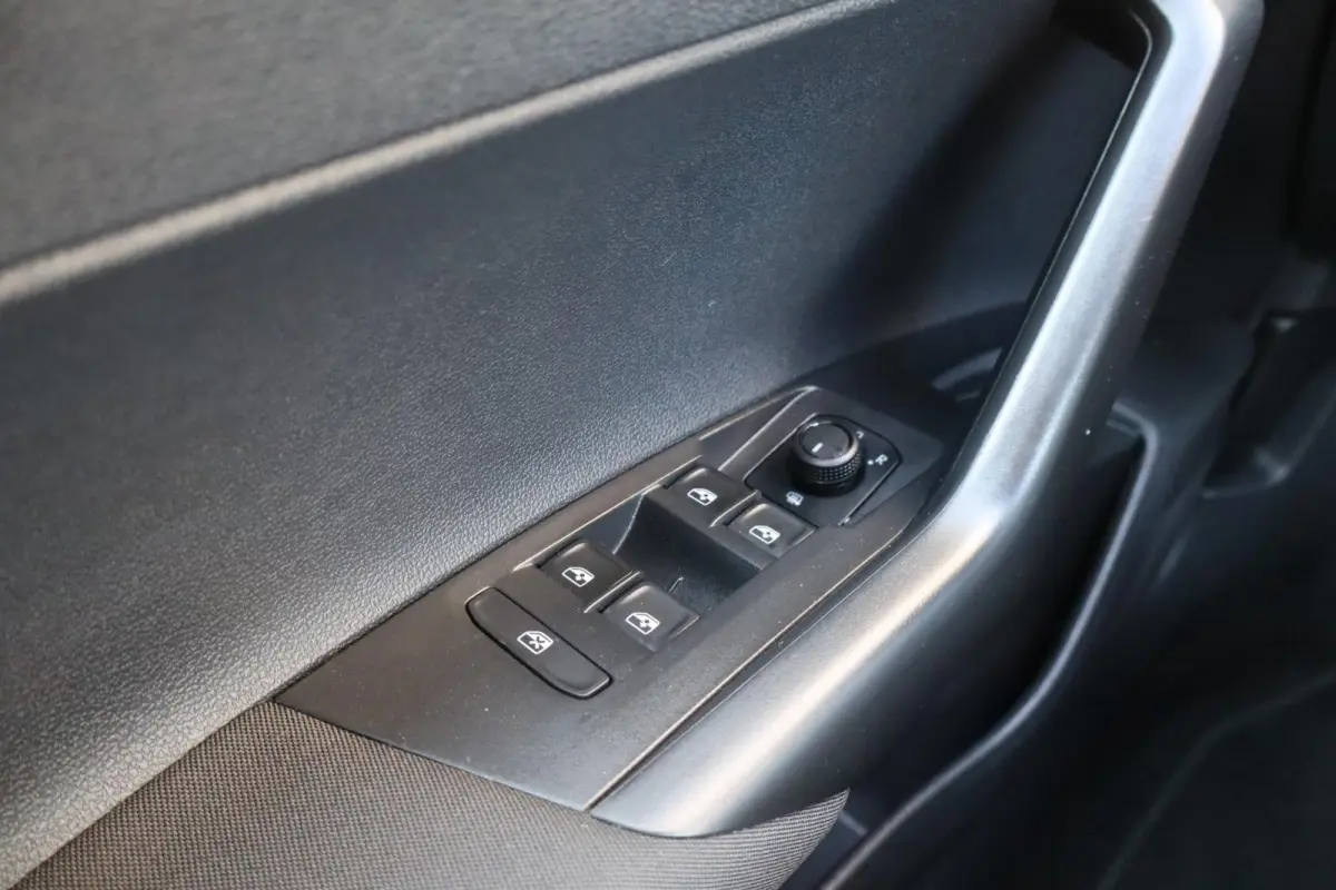 1.0 TSI 95pk Comfortline | R-line exterieur | LMV | Adaptieve cruisecontrol