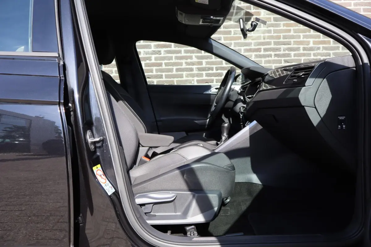 1.0 TSI 95pk Comfortline | R-line exterieur | LMV | Adaptieve cruisecontrol