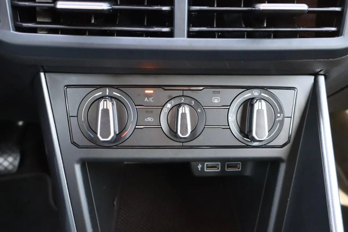 1.0 TSI 95pk Comfortline | R-line exterieur | LMV | Adaptieve cruisecontrol