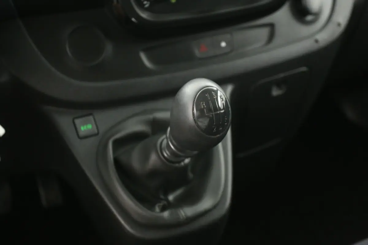 1.6 CDTI L1H1 | Airco | Cruise | 3 Zits | Navi | Parkeersens. | Trekhaak | Imperiaal