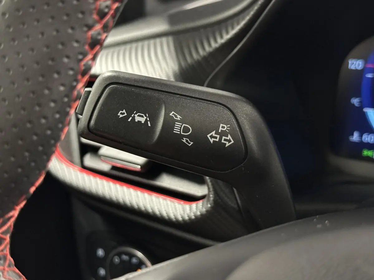 1.0 EcoBoost ST-Line X First Edition PANORAMADAK