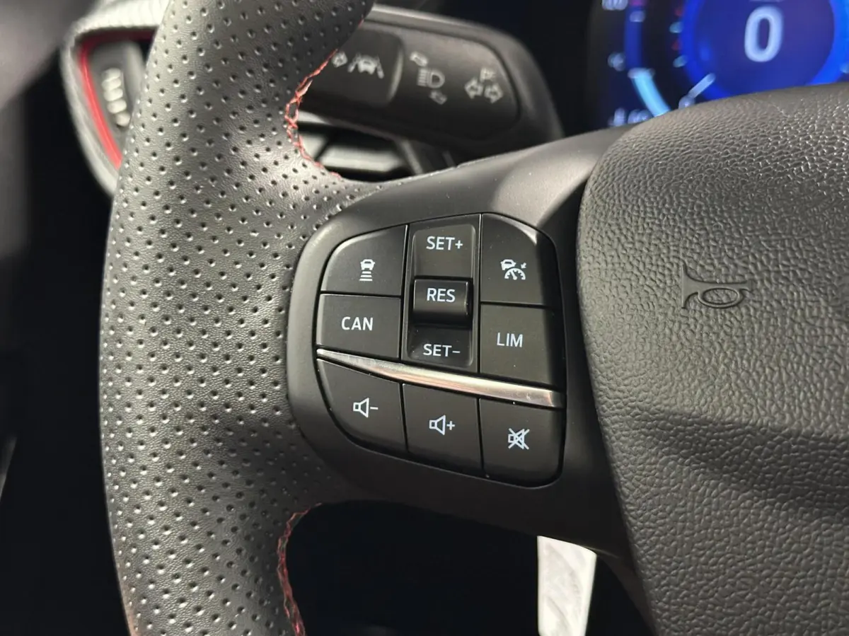 1.0 EcoBoost ST-Line X First Edition PANORAMADAK