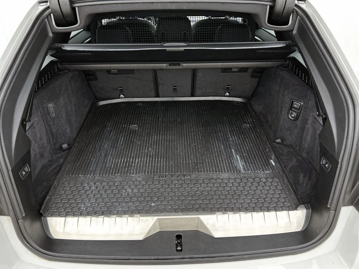 530e Business Edition Plus | PANORAMADAK | ACHTERUITRIJCAMERA | TREKHAAK | HARMAN KARDON | HEAD-UP | ELEKTRISCHE KOFFERKLEP | STOELVERWARMING | CLIMATE CONTROL | ADAPTIVE CRUISE CONTROL | AP