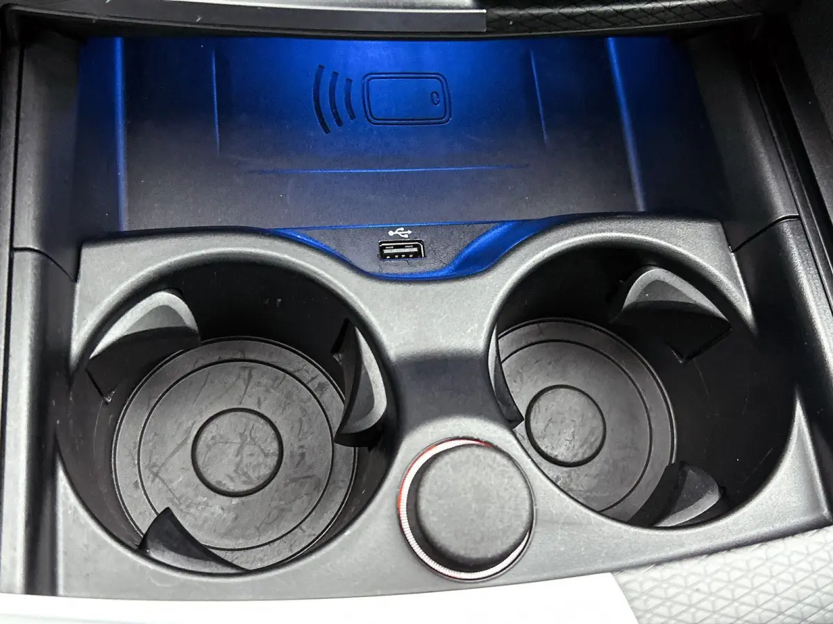 530e Business Edition Plus | PANORAMADAK | ACHTERUITRIJCAMERA | TREKHAAK | HARMAN KARDON | HEAD-UP | ELEKTRISCHE KOFFERKLEP | STOELVERWARMING | CLIMATE CONTROL | ADAPTIVE CRUISE CONTROL | AP