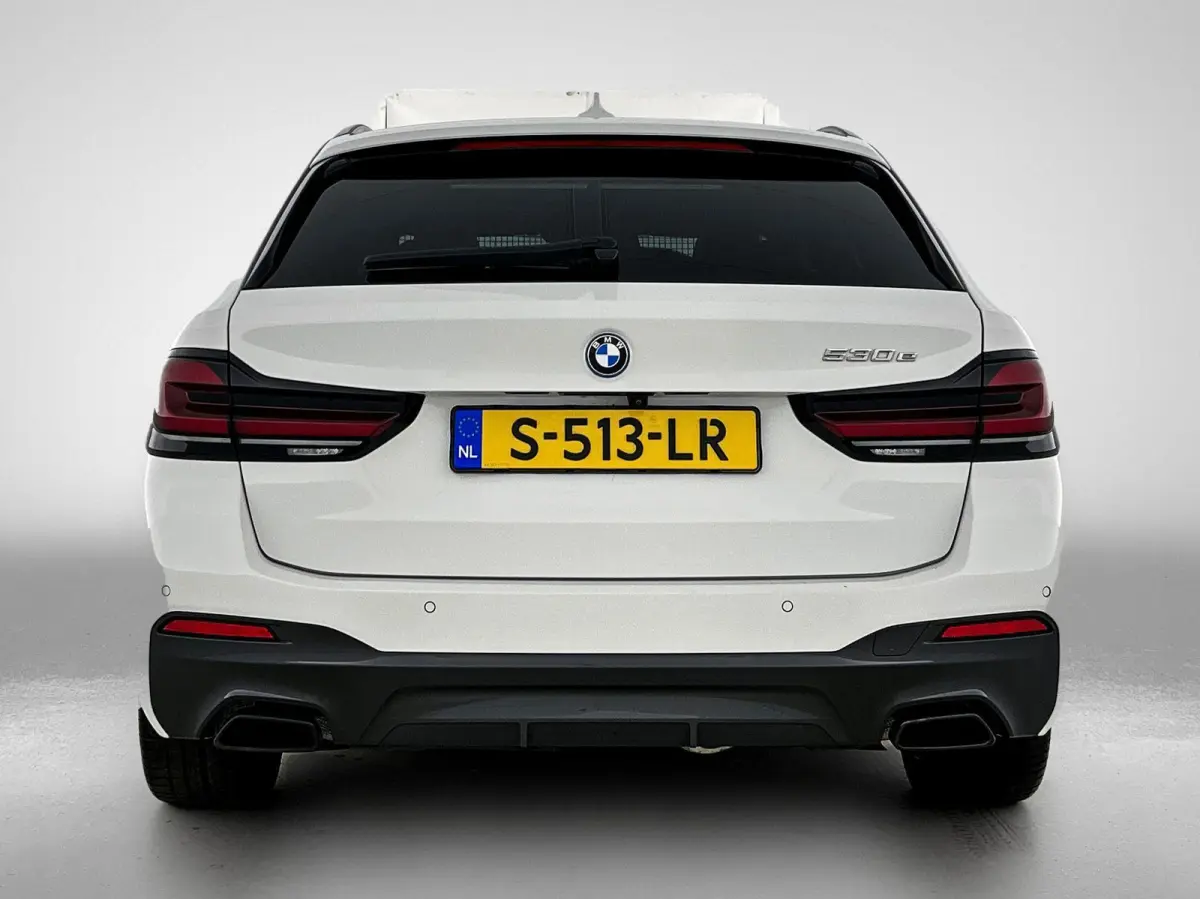 530e Business Edition Plus | PANORAMADAK | ACHTERUITRIJCAMERA | TREKHAAK | HARMAN KARDON | HEAD-UP | ELEKTRISCHE KOFFERKLEP | STOELVERWARMING | CLIMATE CONTROL | ADAPTIVE CRUISE CONTROL | AP