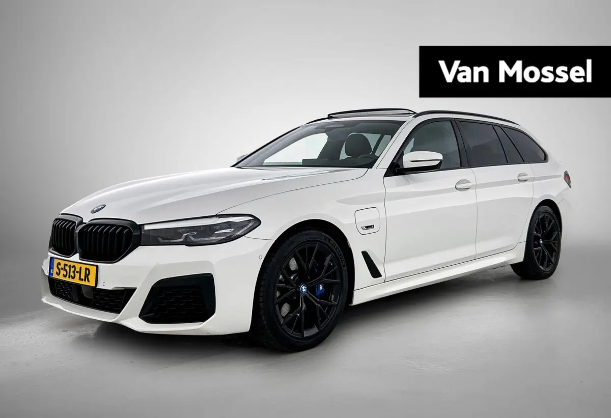 530e Business Edition Plus | PANORAMADAK | ACHTERUITRIJCAMERA | TREKHAAK | HARMAN KARDON | HEAD-UP | ELEKTRISCHE KOFFERKLEP | STOELVERWARMING | CLIMATE CONTROL | ADAPTIVE CRUISE CONTROL | AP