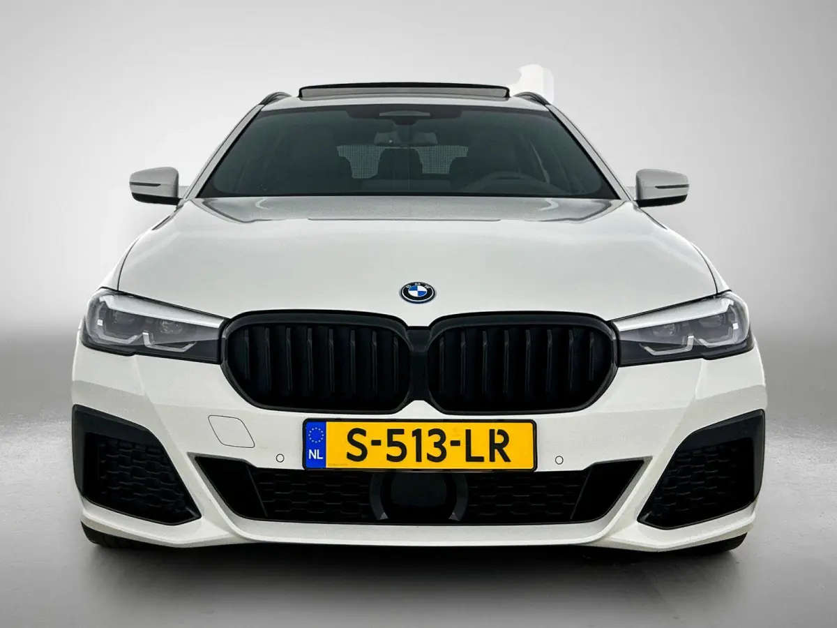 530e Business Edition Plus | PANORAMADAK | ACHTERUITRIJCAMERA | TREKHAAK | HARMAN KARDON | HEAD-UP | ELEKTRISCHE KOFFERKLEP | STOELVERWARMING | CLIMATE CONTROL | ADAPTIVE CRUISE CONTROL | AP