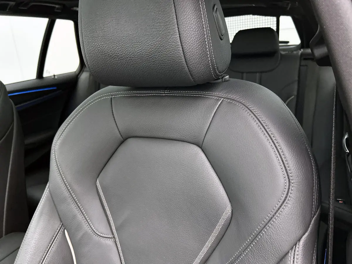 530e Business Edition Plus | PANORAMADAK | ACHTERUITRIJCAMERA | TREKHAAK | HARMAN KARDON | HEAD-UP | ELEKTRISCHE KOFFERKLEP | STOELVERWARMING | CLIMATE CONTROL | ADAPTIVE CRUISE CONTROL | AP