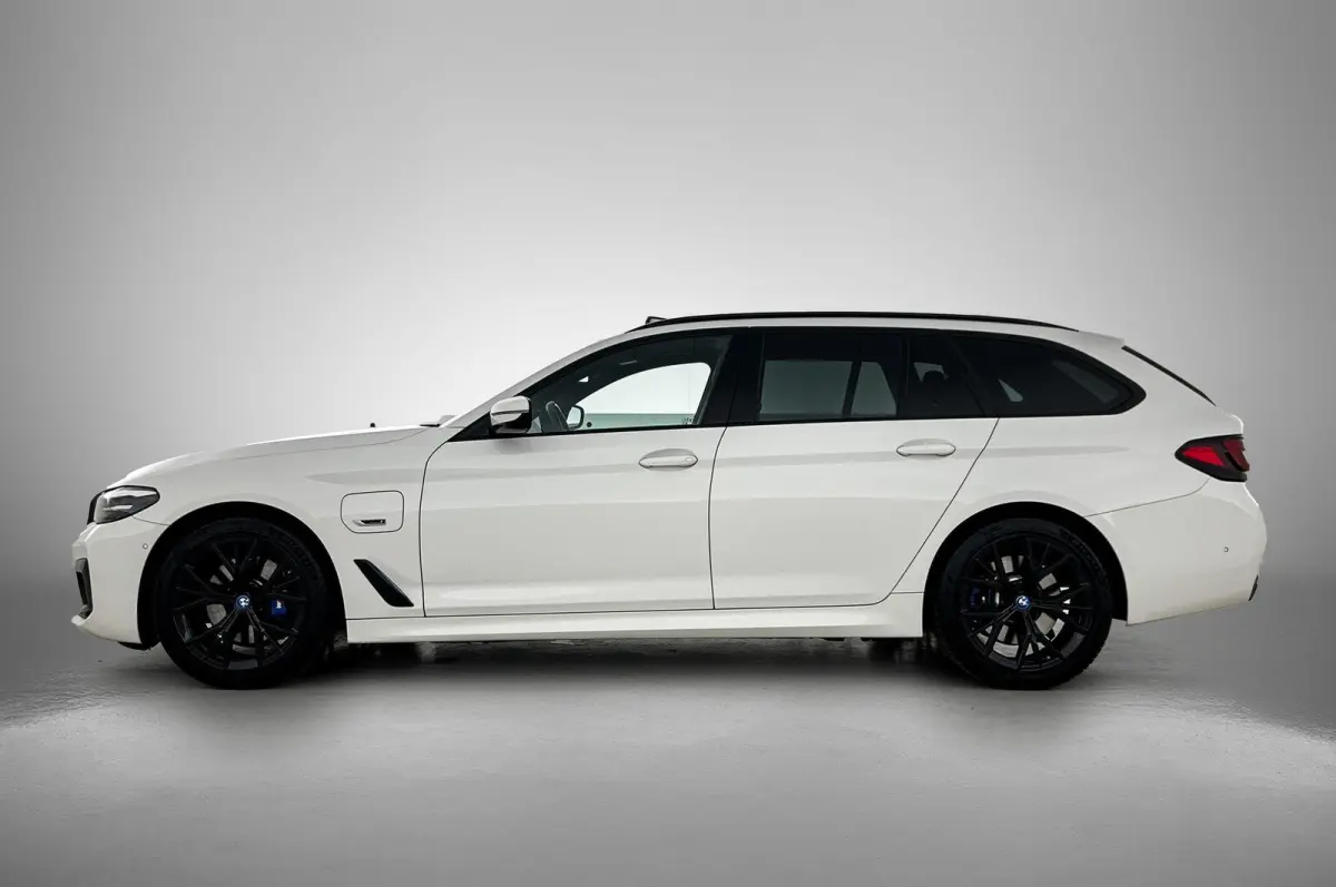 530e Business Edition Plus | PANORAMADAK | ACHTERUITRIJCAMERA | TREKHAAK | HARMAN KARDON | HEAD-UP | ELEKTRISCHE KOFFERKLEP | STOELVERWARMING | CLIMATE CONTROL | ADAPTIVE CRUISE CONTROL | AP