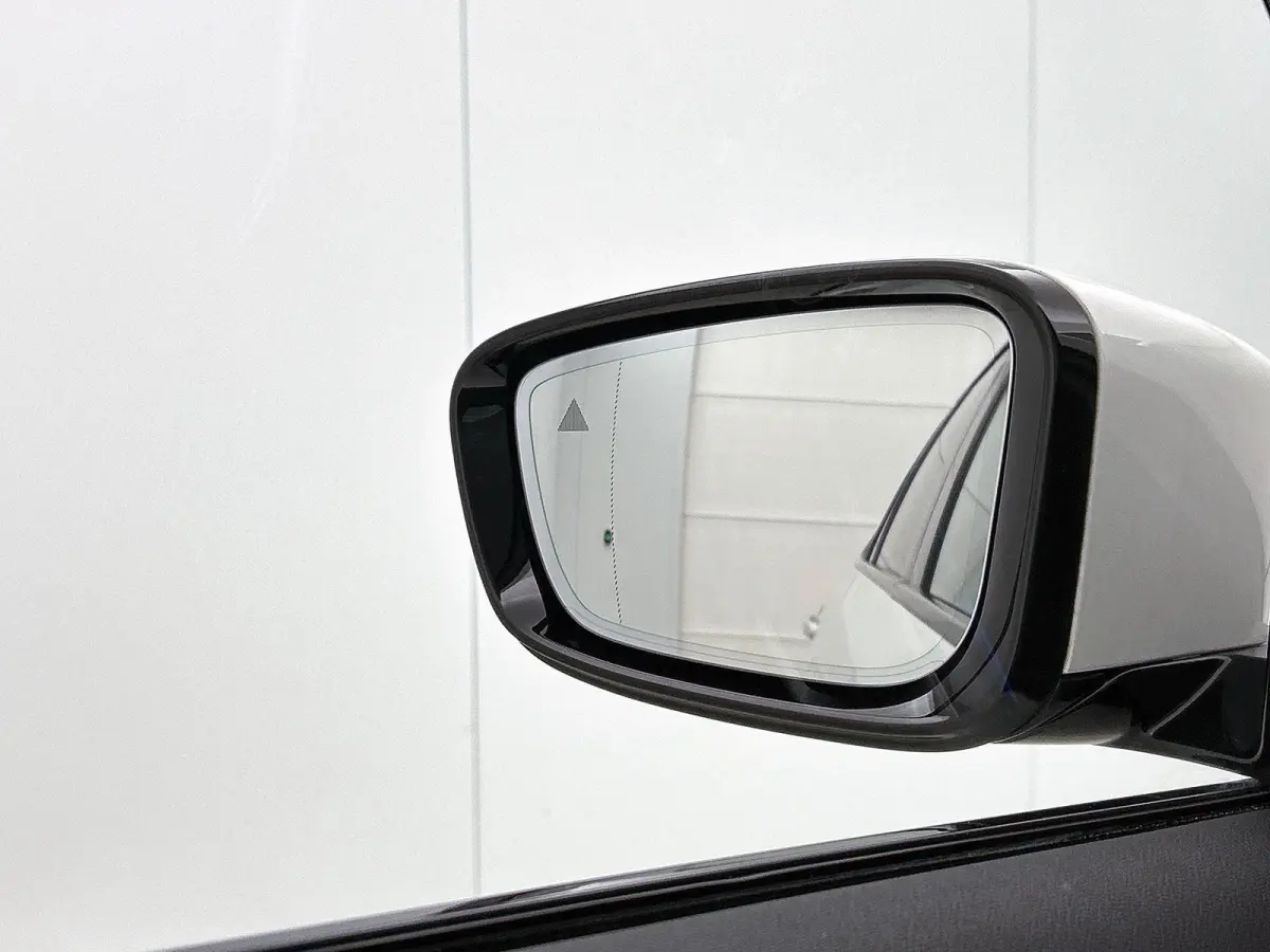 530e Business Edition Plus | PANORAMADAK | ACHTERUITRIJCAMERA | TREKHAAK | HARMAN KARDON | HEAD-UP | ELEKTRISCHE KOFFERKLEP | STOELVERWARMING | CLIMATE CONTROL | ADAPTIVE CRUISE CONTROL | AP