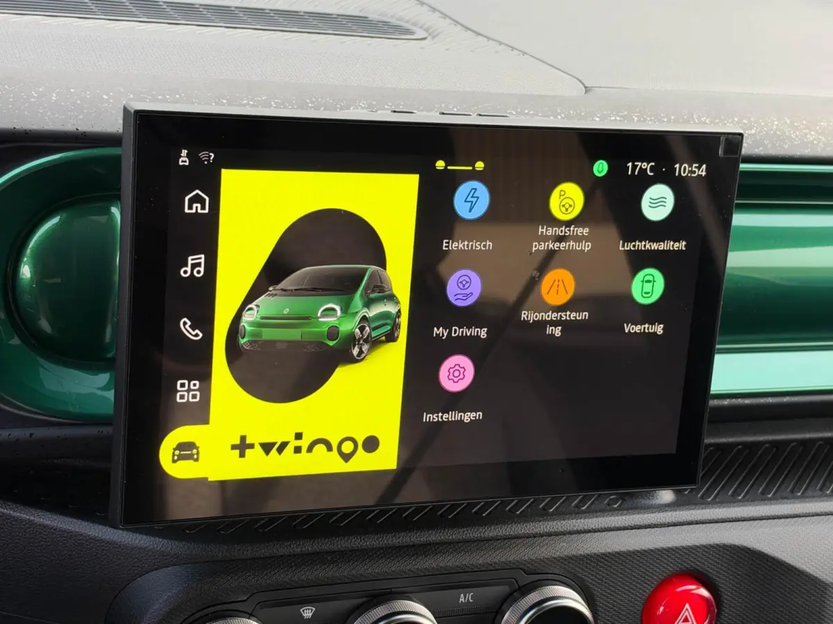 Urban Range Techno 27.5 kWh | Carplay | 18 inch LMV | Camera